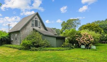 671 County Rd, Barrington, RI 02806
