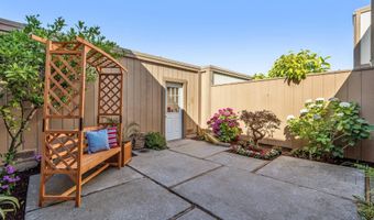 3150 Phoenix Ln, Alameda, CA 94502