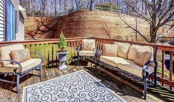 27 Brittany Ct, Atlantic Highlands, NJ 07716