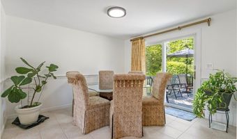 6 Fleuette Dr, Bellingham, MA 02019