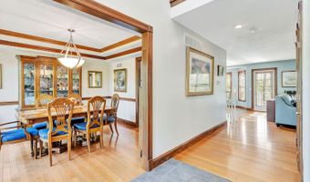 18321 Marlowes Dr, Aurora, IN 47001