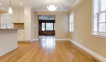 9 S Ridge Ave, Arlington Heights, IL 60005
