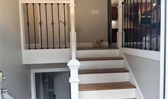 23 Granite St, Johnston, RI 02919