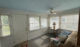 915 McKinley Blvd, Alton, IL 62002
