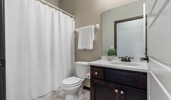 2726 11th Ave, Anoka, MN 55303