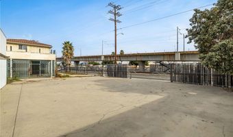 915 N Willowbrook Ave, Compton, CA 90220