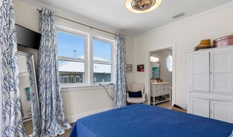 14 Tarpon St, Alligator Point, FL 32346
