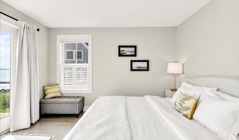 48 Ocean St, Belfast, ME 04915