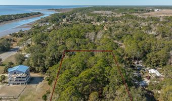 4 Pine Dr, Apalachicola, FL 32320
