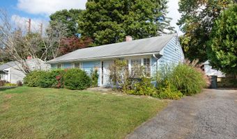 194 Bear Paw Rd, Bridgeport, CT 06606