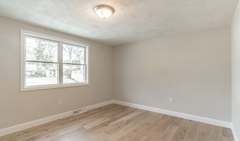 2 Garrison St, Billerica, MA 01821