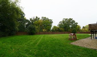 908 Mocking Bird Dr, Antioch, IL 60002