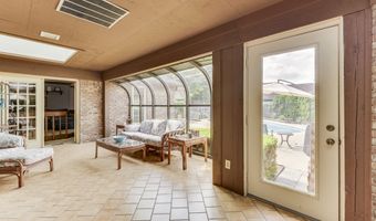 1521 Secretariat Ln, Indianapolis, IN 46217