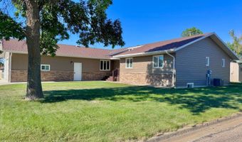 209 10th Ave NW, Bowman, ND 58623