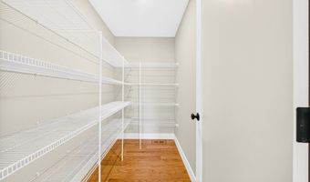 8 Country Ln, Billerica, MA 01821