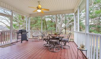 135 Suntree Dr, Advance, NC 27006