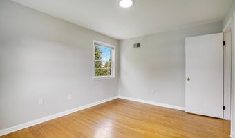 706 N CLEVELAND St, Arlington, VA 22201