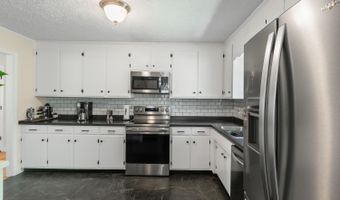 1604 Avondale Dr, Altavista, VA 24517