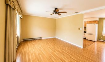 32 W Sylvan Dr, Allen, PA 18067
