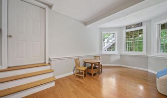 6 Carriage Chase Ln, Atkinson, NH 03811