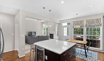21553 CENTER POINT Cir, Ashburn, VA 20147