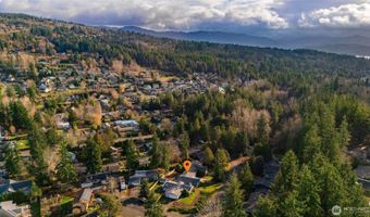 1464 Greenville Dr, Bellingham, WA 98226