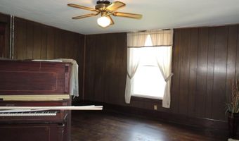 401 S Third St, Altamont, IL 62411