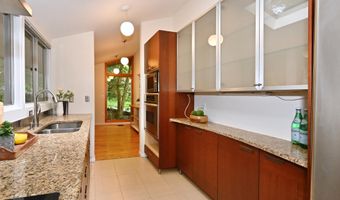 7019 MACARTHUR Blvd, Bethesda, MD 20816