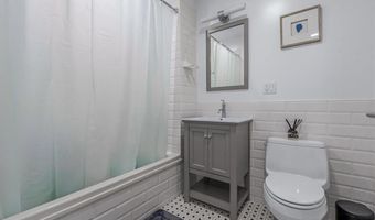 2110 44th Dr Unit 2B, Long Island City, NY 11101