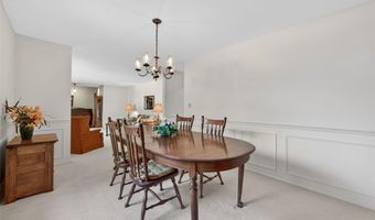 6 Helmsdale Ct, Ballwin, MO 63011