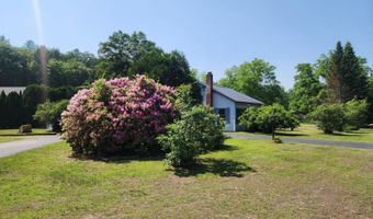 1082 W River Rd, Brattleboro, VT 05301