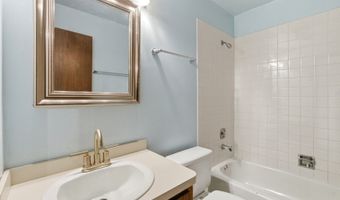 3821 W 123rd St 301, Alsip, IL 60803