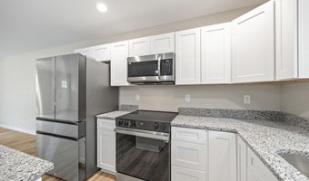 201 CREEK VALLEY Dr, Basye, VA 22810