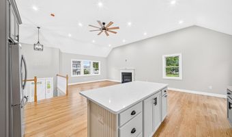 6 Mchugh Ave, Billerica, MA 01821