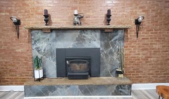 7 Holiday Ct, Albrightsville, PA 18210