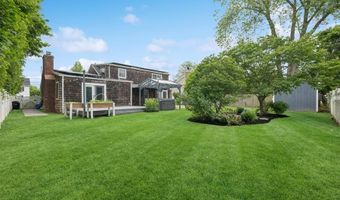 46 Purdy Ln, Amityville, NY 11795