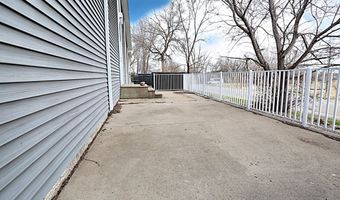12805 S Shore Dr, Aberdeen, SD 57401