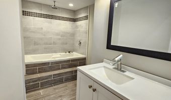 2011 McKinley St, Anderson, IN 46016