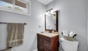 3010 N Kennicott Ave, Arlington Heights, IL 60004