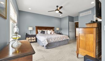 2111 Bunker Ct, Auburn, IN 46706