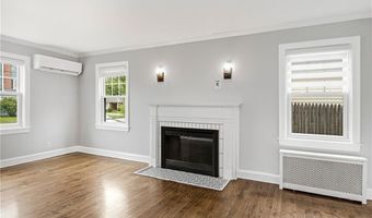 26 Tryon Ave, East Providence, RI 02916