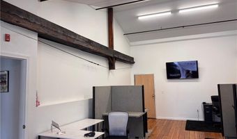 3 Division St 2A, Warwick, RI 02818