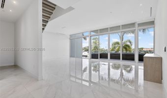 3750 Yacht Club Dr TH5, Aventura, FL 33180