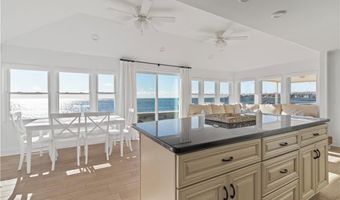 8 Belaire Mnr, Old Saybrook, CT 06475