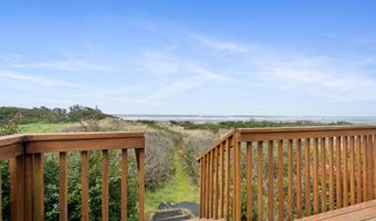 229 S PACIFIC St, Rockaway Beach, OR 97136