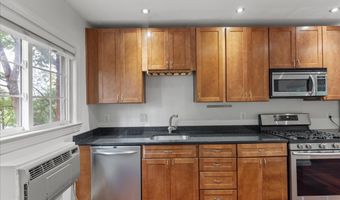 3498 MARTHA CUSTIS Dr 317, Alexandria, VA 22302