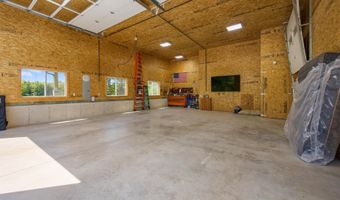 28 Upper Lead Mountain Pond Rd, Aurora, ME 04408