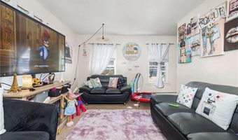 21 Watson St, Central Falls, RI 02863