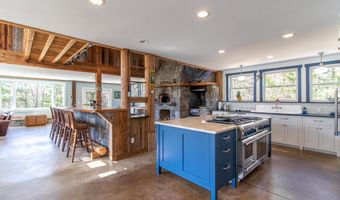 29 Dashney Rd, Burke, VT 05832