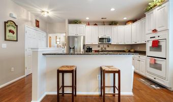 24 POND VIEW Cir, Barnegat, NJ 08005